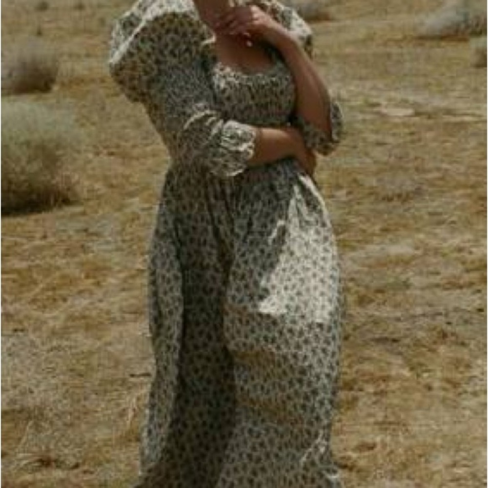 Doen Cream Floral Long Sleeve Maxi Dress
